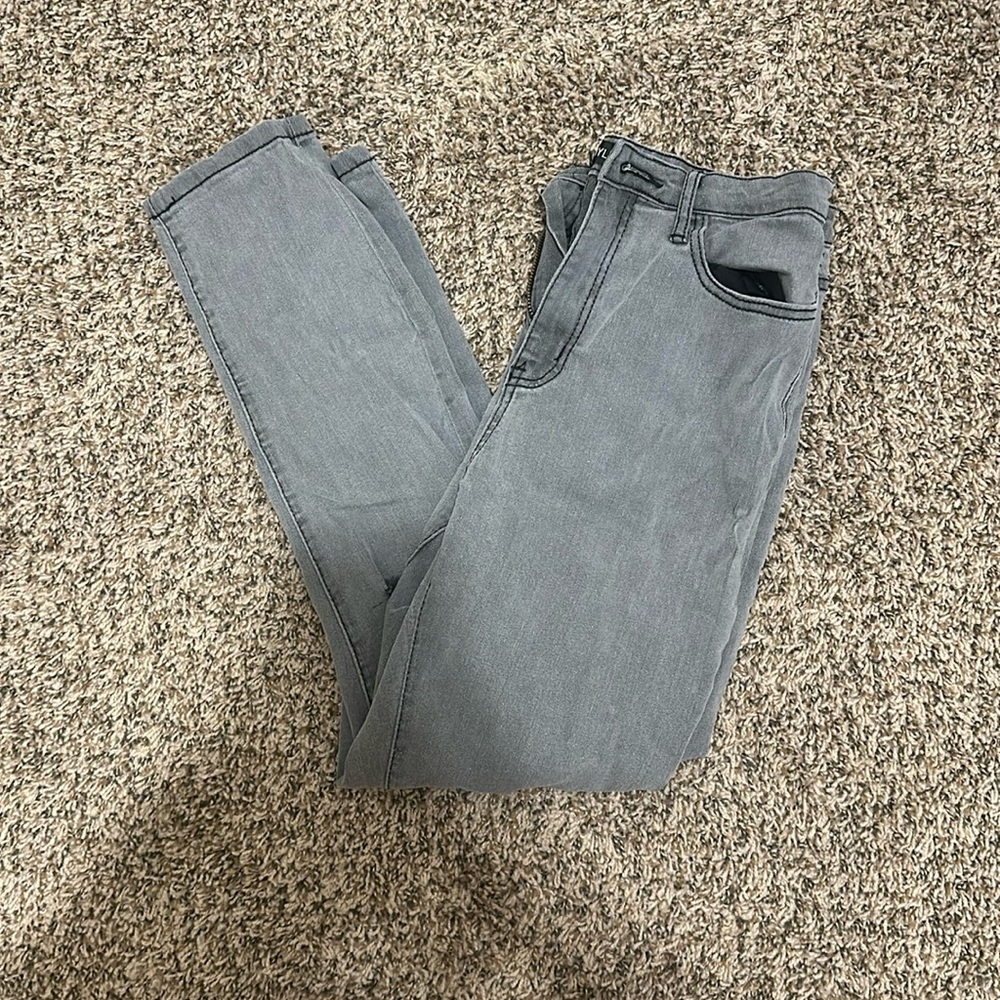 In the Style size 10 light wash grey jeans